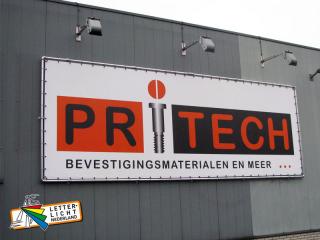 Spandoek in wandframe